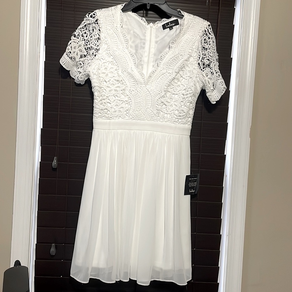Lulu white skater dress size small ✨